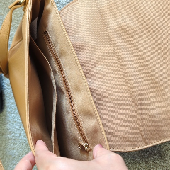 Beige bag - Picture 3 of 4